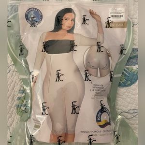 Forma tu cuerpo faja-brand new, never worn shape wear